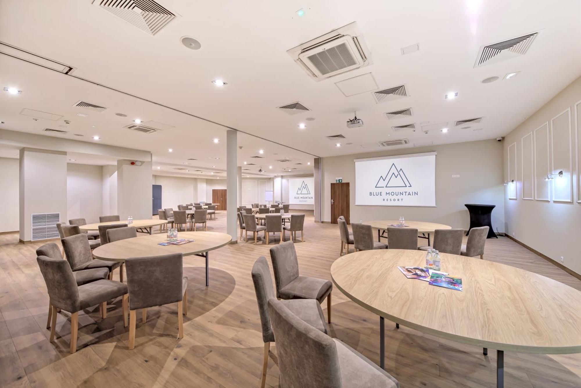 שצ'קלארסקה פוראובה Blue Mountain Resort מראה חיצוני תמונה