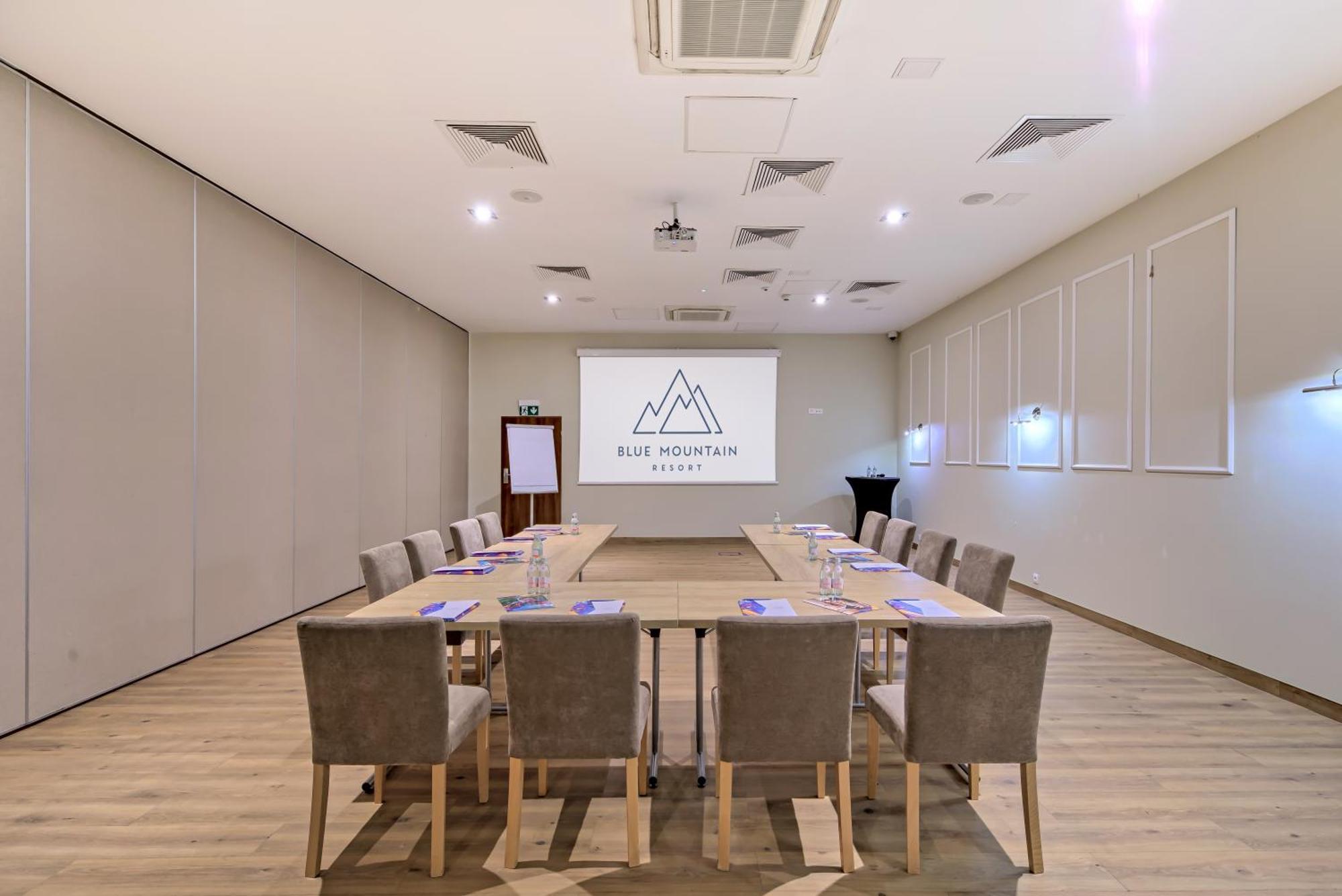 שצ'קלארסקה פוראובה Blue Mountain Resort מראה חיצוני תמונה