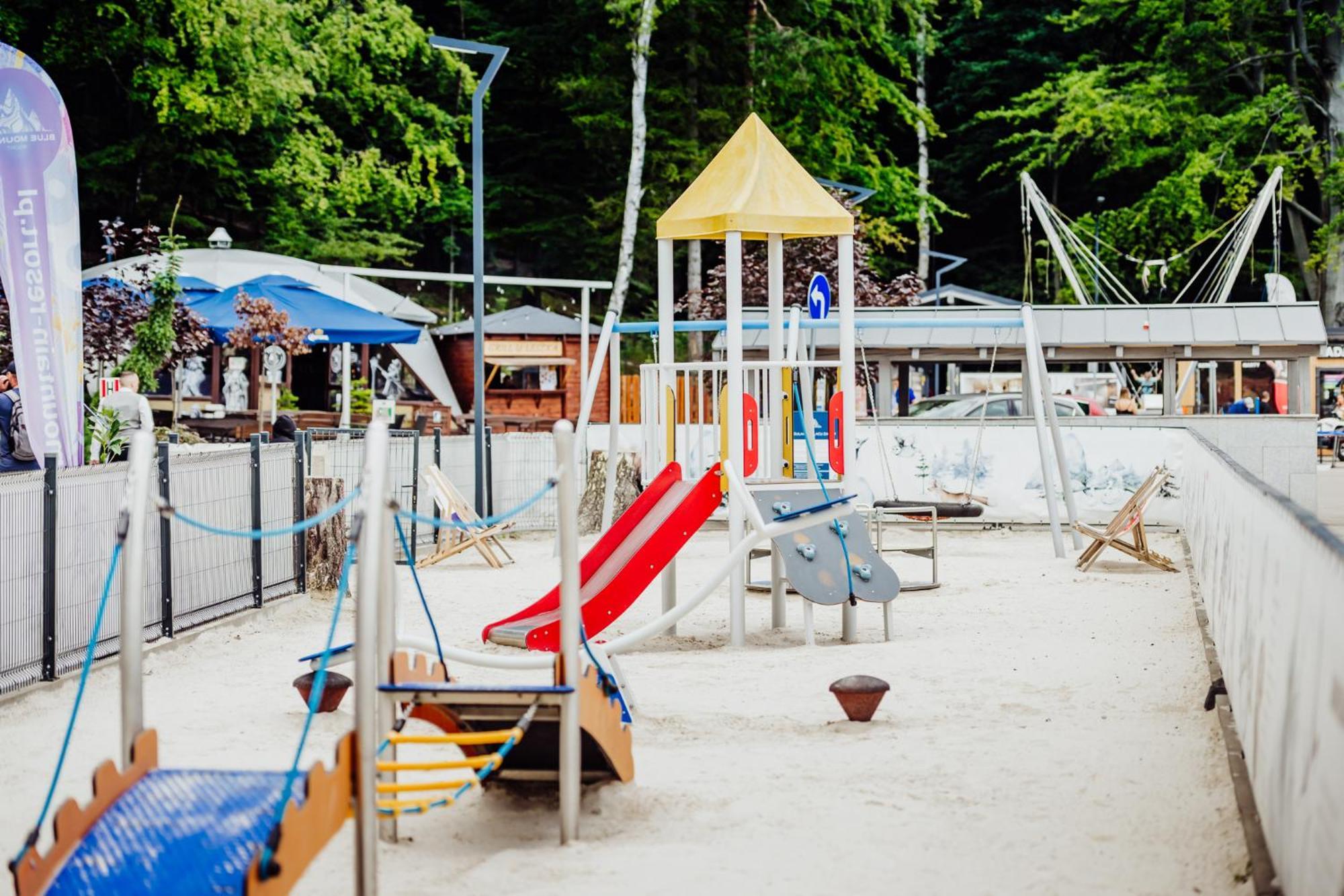 שצ'קלארסקה פוראובה Blue Mountain Resort מראה חיצוני תמונה