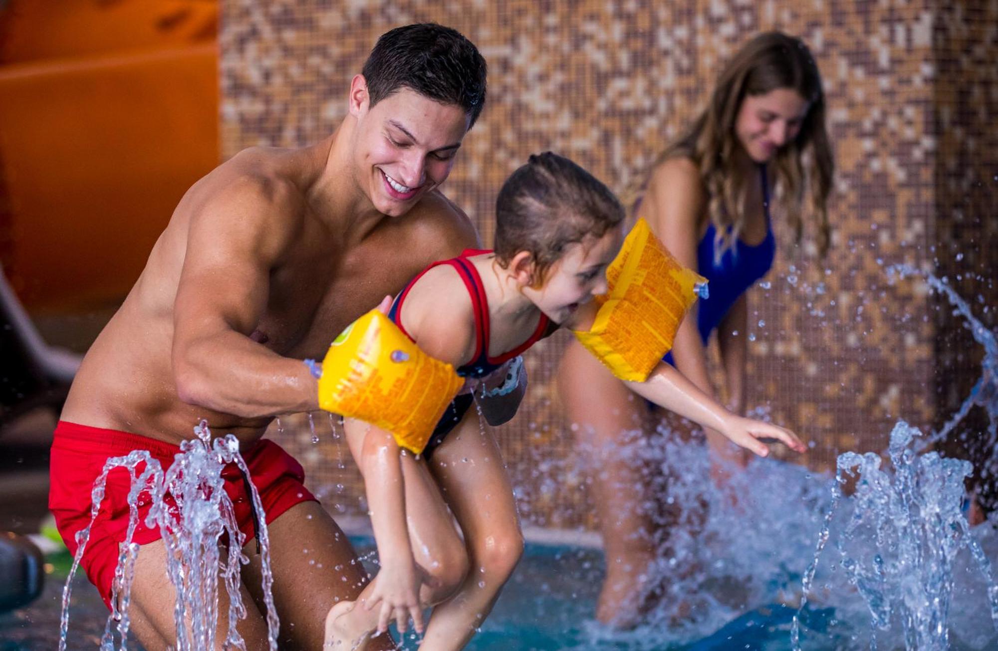שצ'קלארסקה פוראובה Blue Mountain Resort מראה חיצוני תמונה