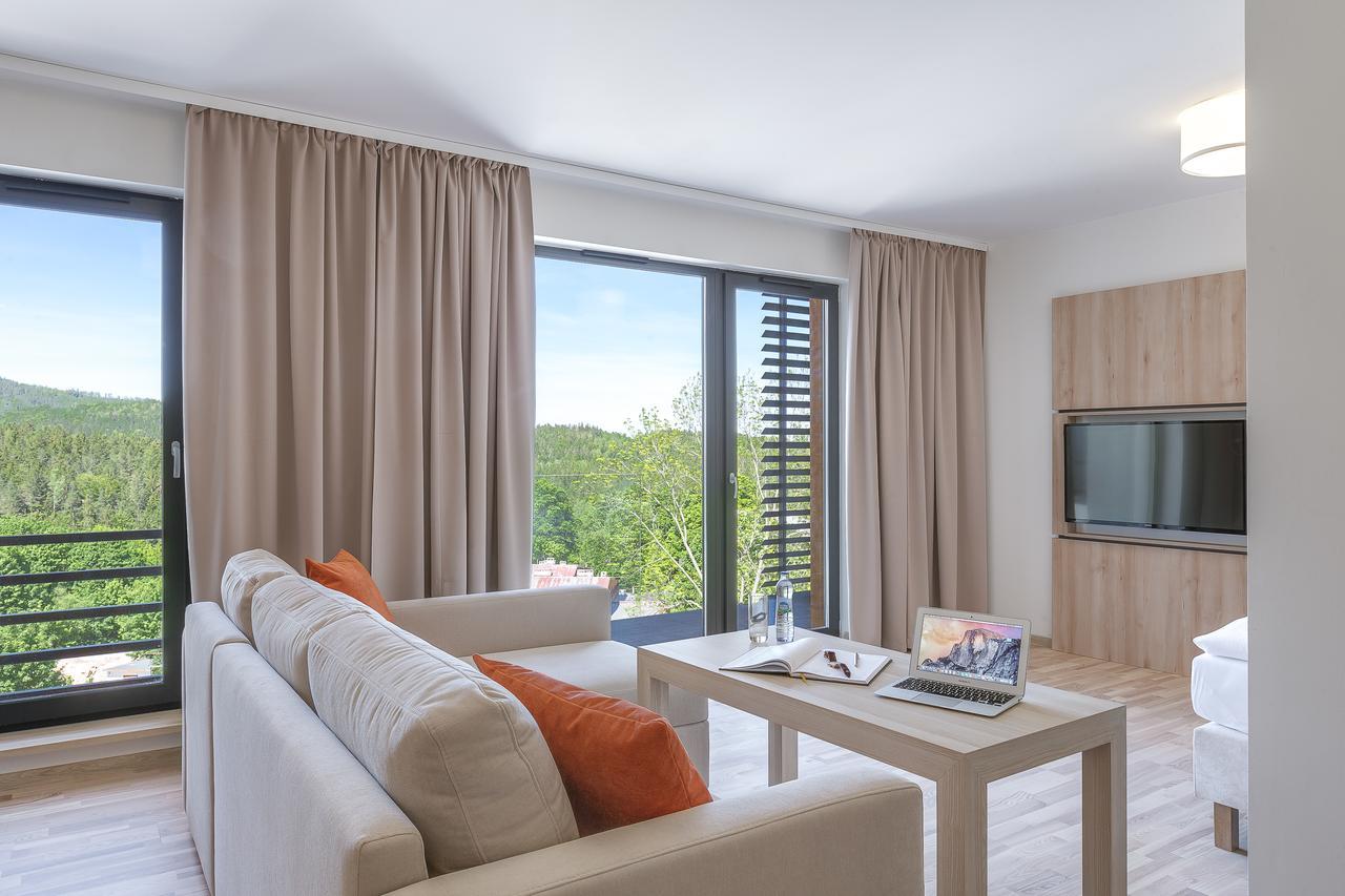 שצ'קלארסקה פוראובה Blue Mountain Resort מראה חיצוני תמונה